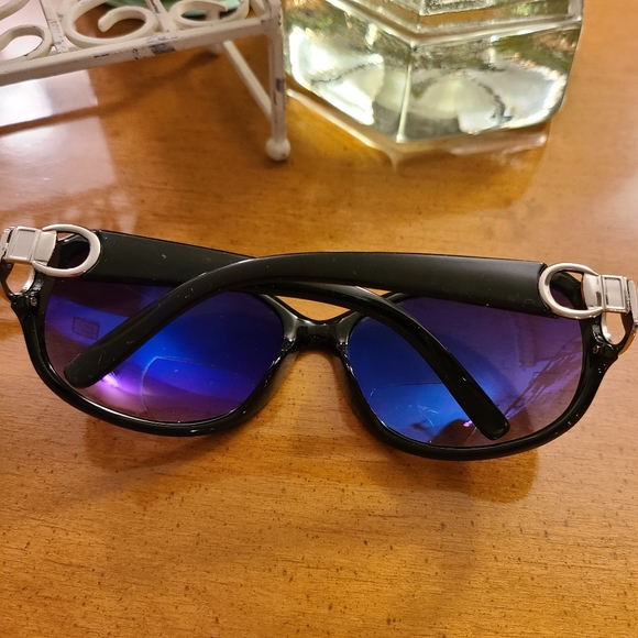 Design Optics Bi-focal Sunglasses - Picture 3 of 7